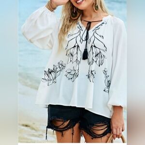 Black Floral Design White Peasant Blouse with tassel tie. Size 3X